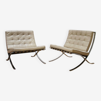 Pair of Barcelona armchairs, Knoll