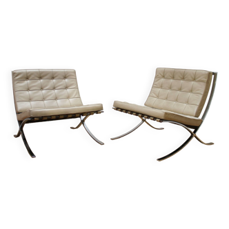 Pair of Barcelona armchairs, Knoll