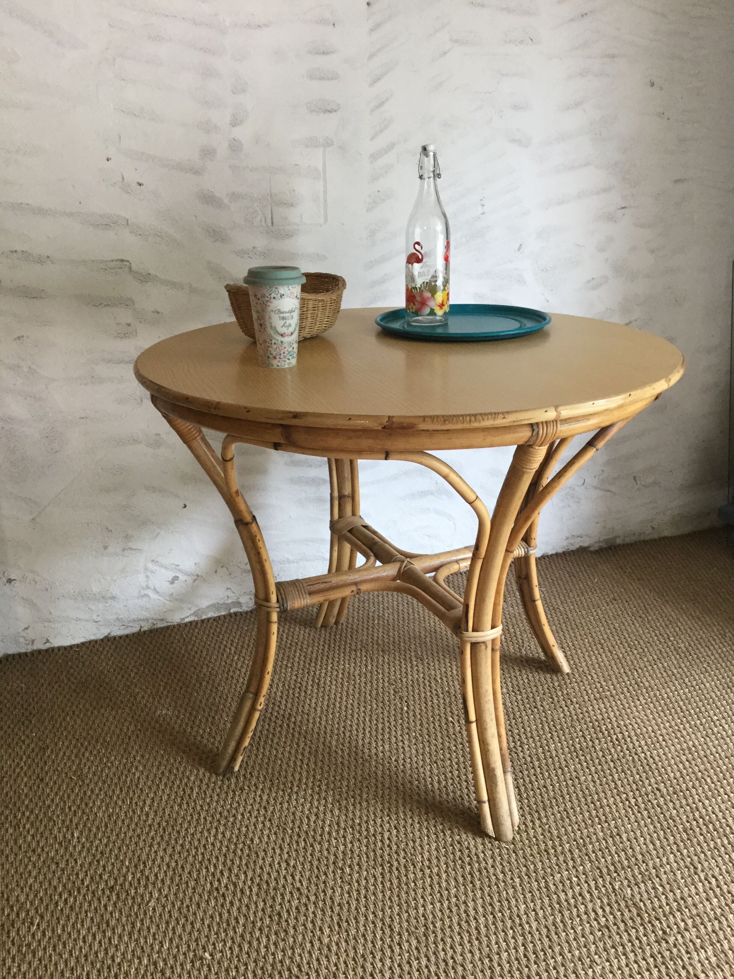 Rattan round table vintage