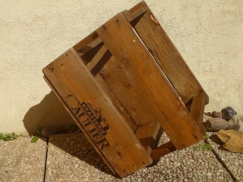 the CAULIER brewery wooden crate