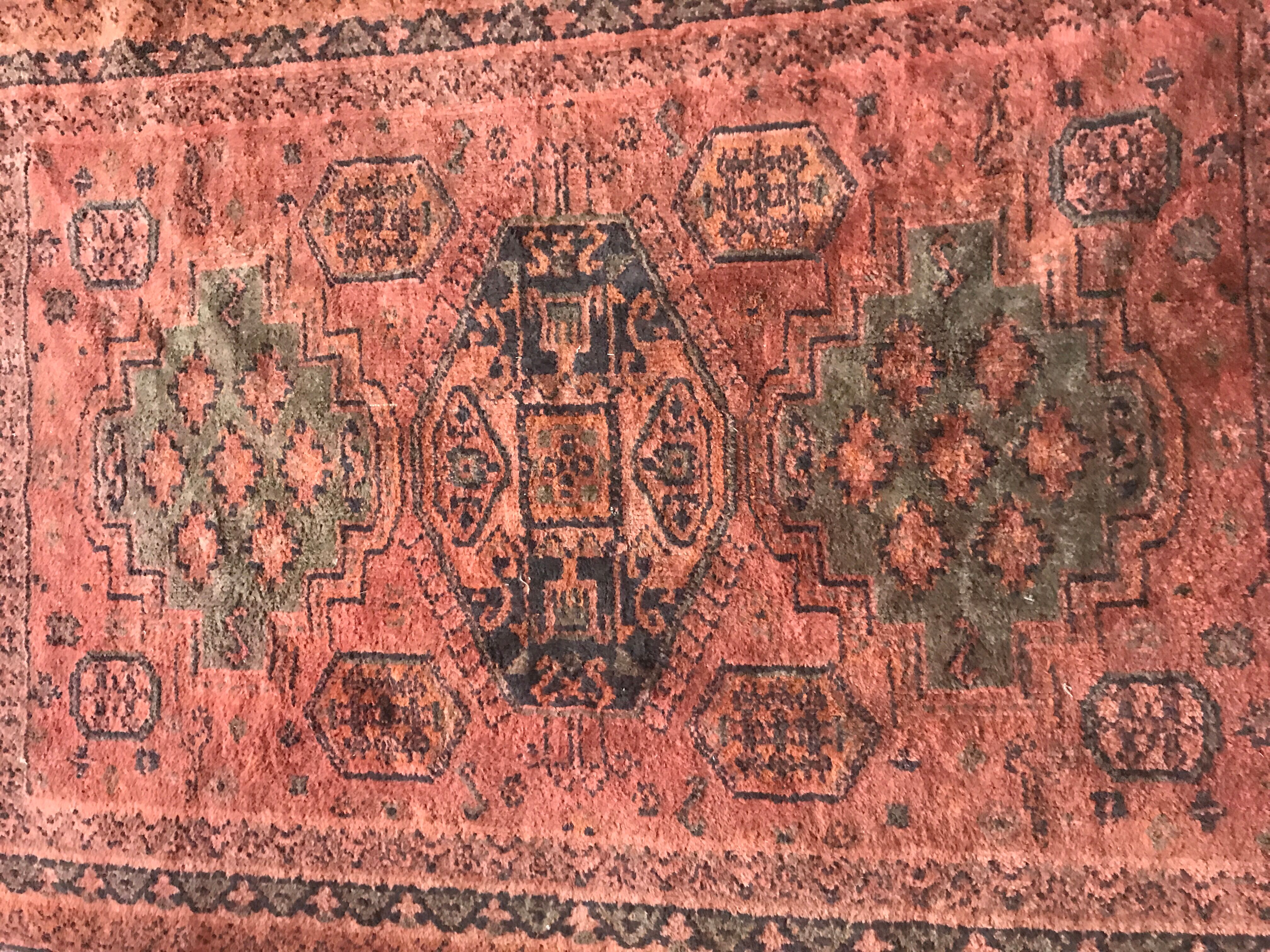 Oriental carpet 117x166cm