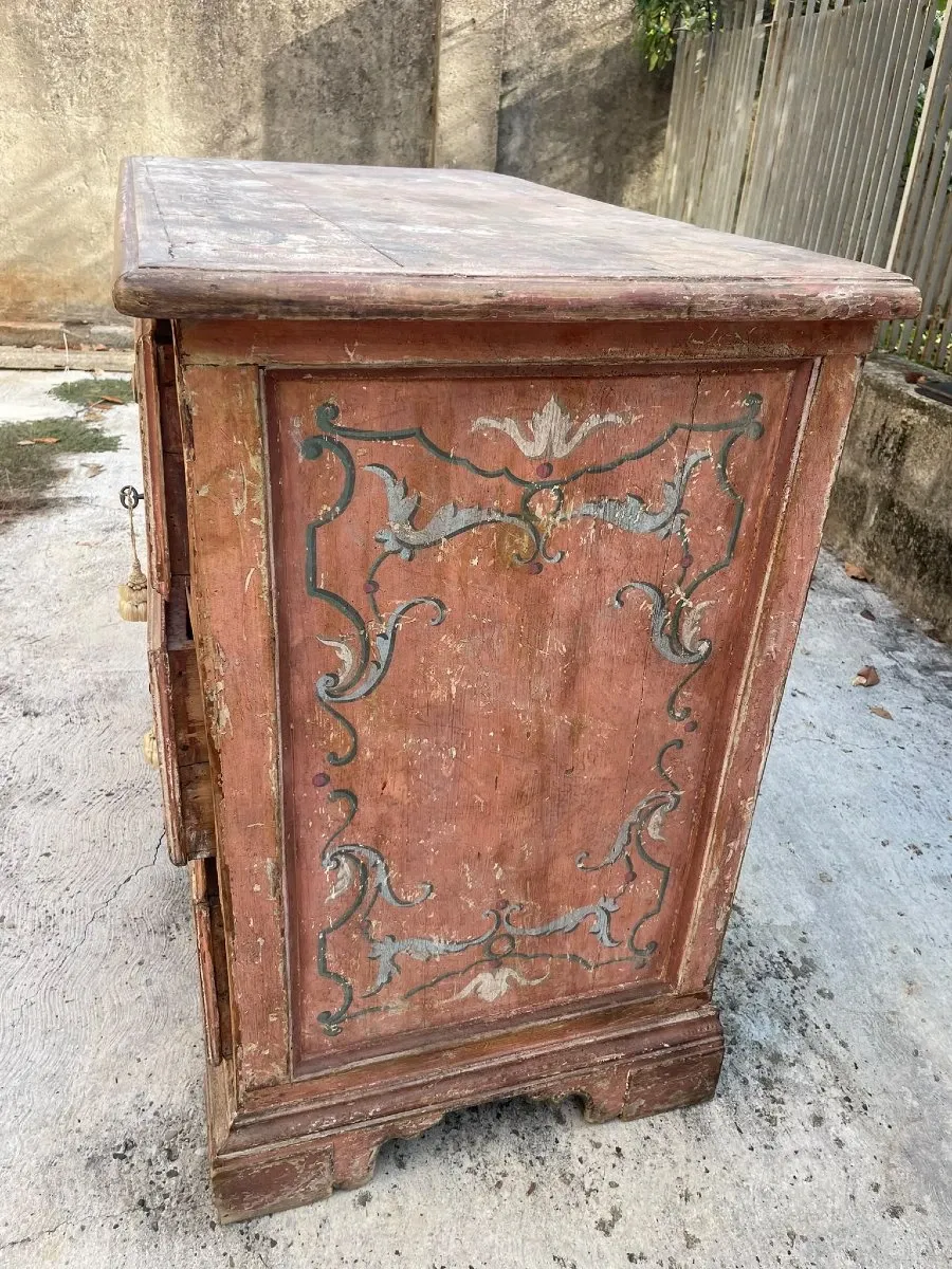 Antique wooden chest of drawers, Tuscany 17th century