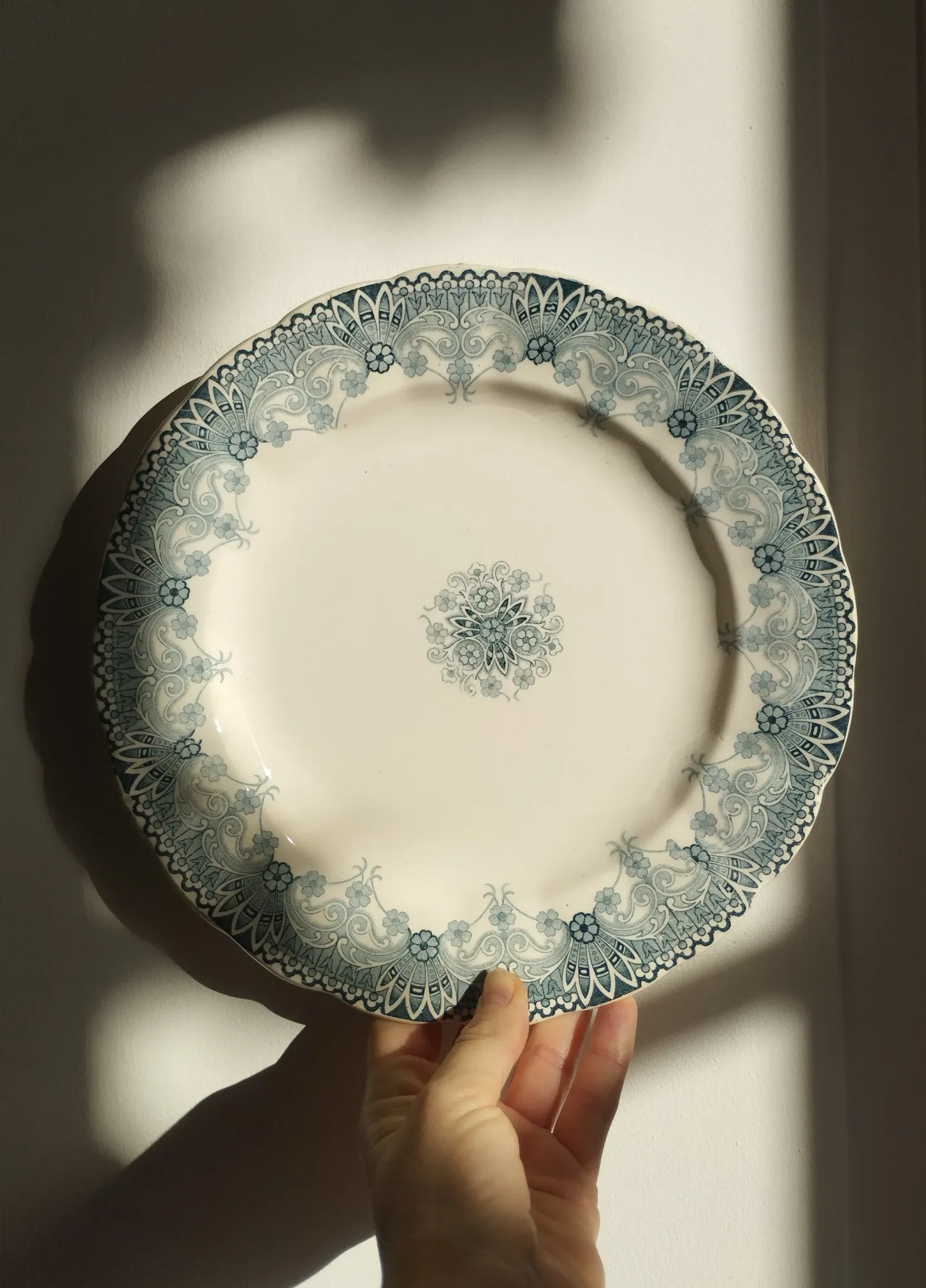 6 flat plates in earthenware from HB Choisy-le-Roi "Henriette"