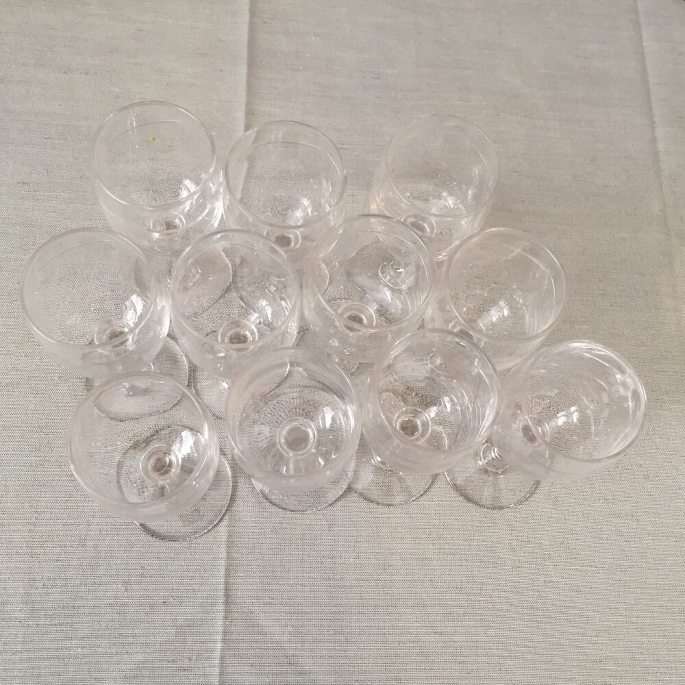 Suite of 11 engraved glass drip glasses from the 1930s 1940s