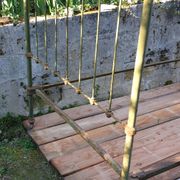 Metal bed