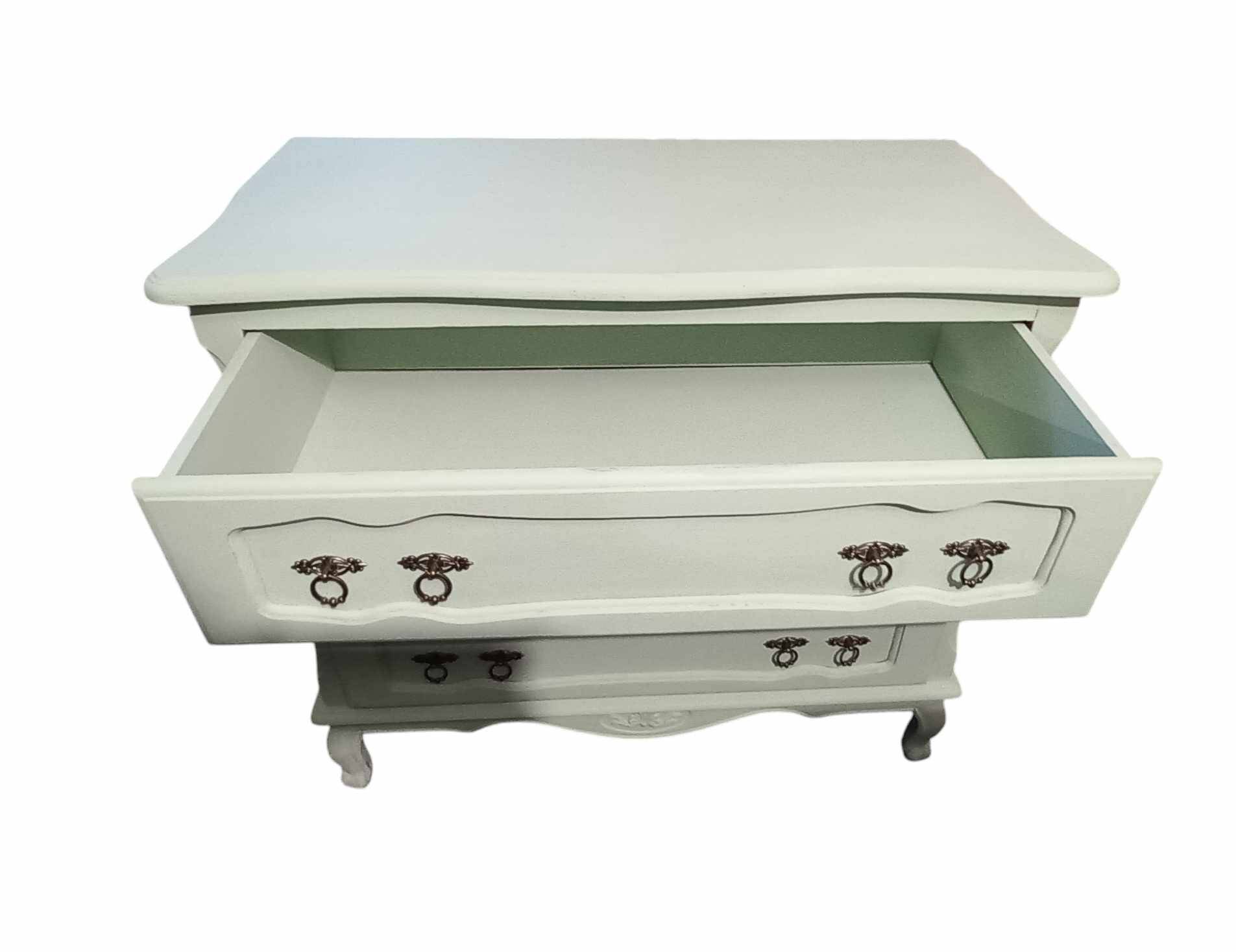 Old chest of drawers