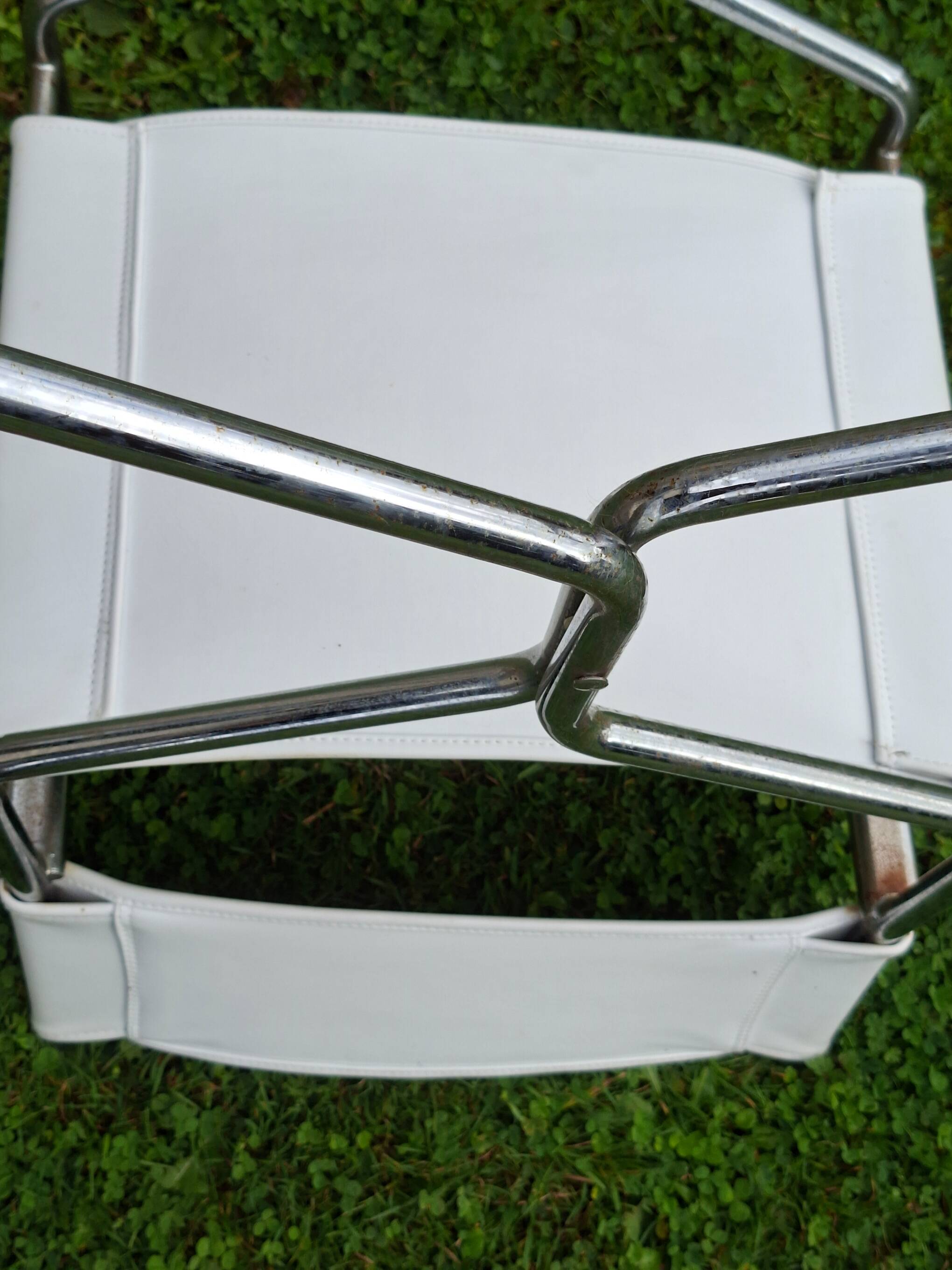 4 vintage charm leather director's armchairs