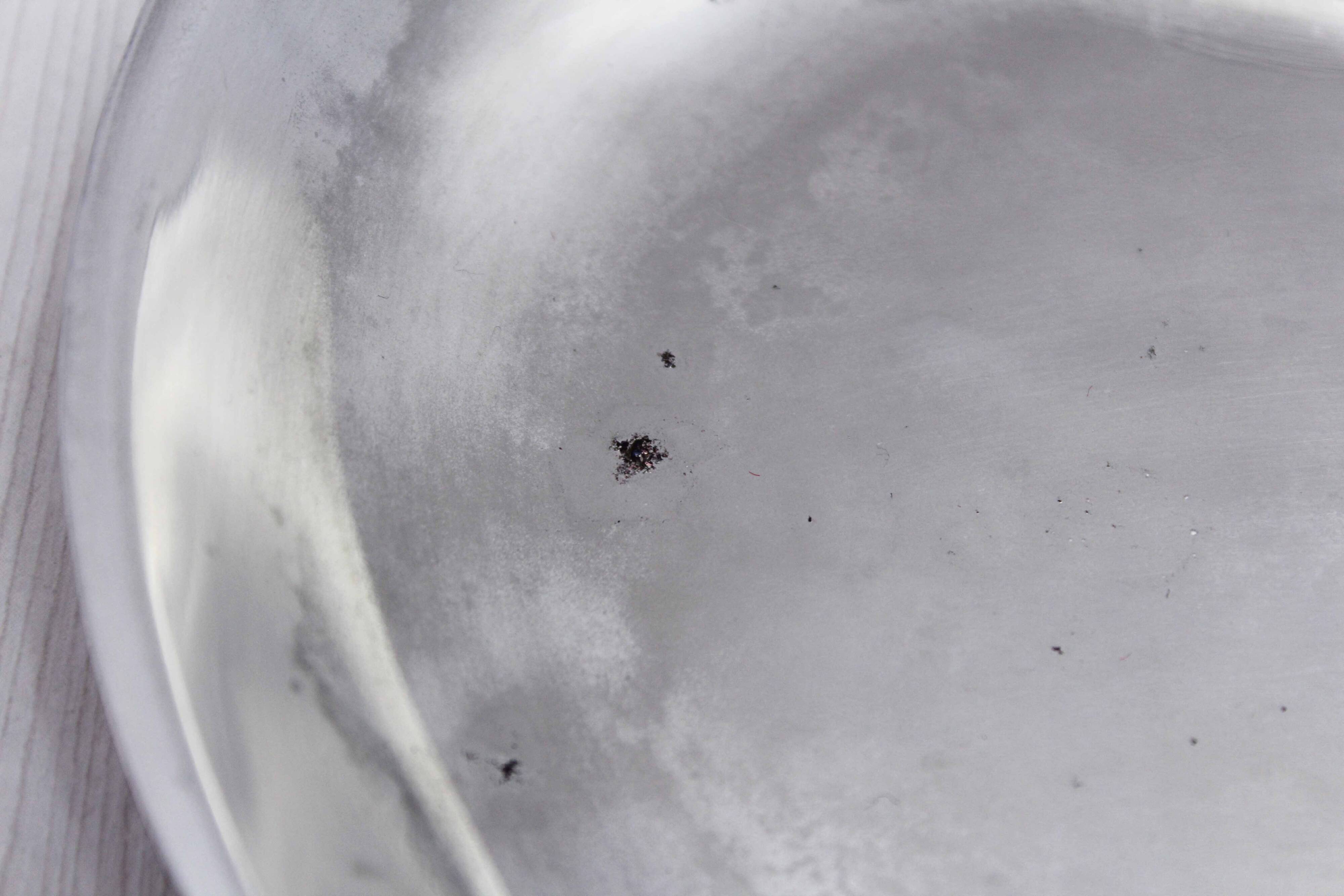 “Apple” cup or empty pocket