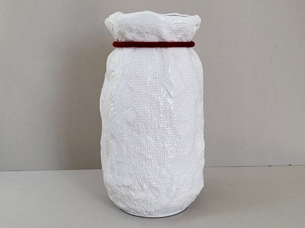 Vase vintage Bay Keramik sac de jute 1960
