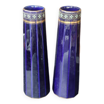 Paire de vases anciens
/décor émaillé/gustave de bruyne