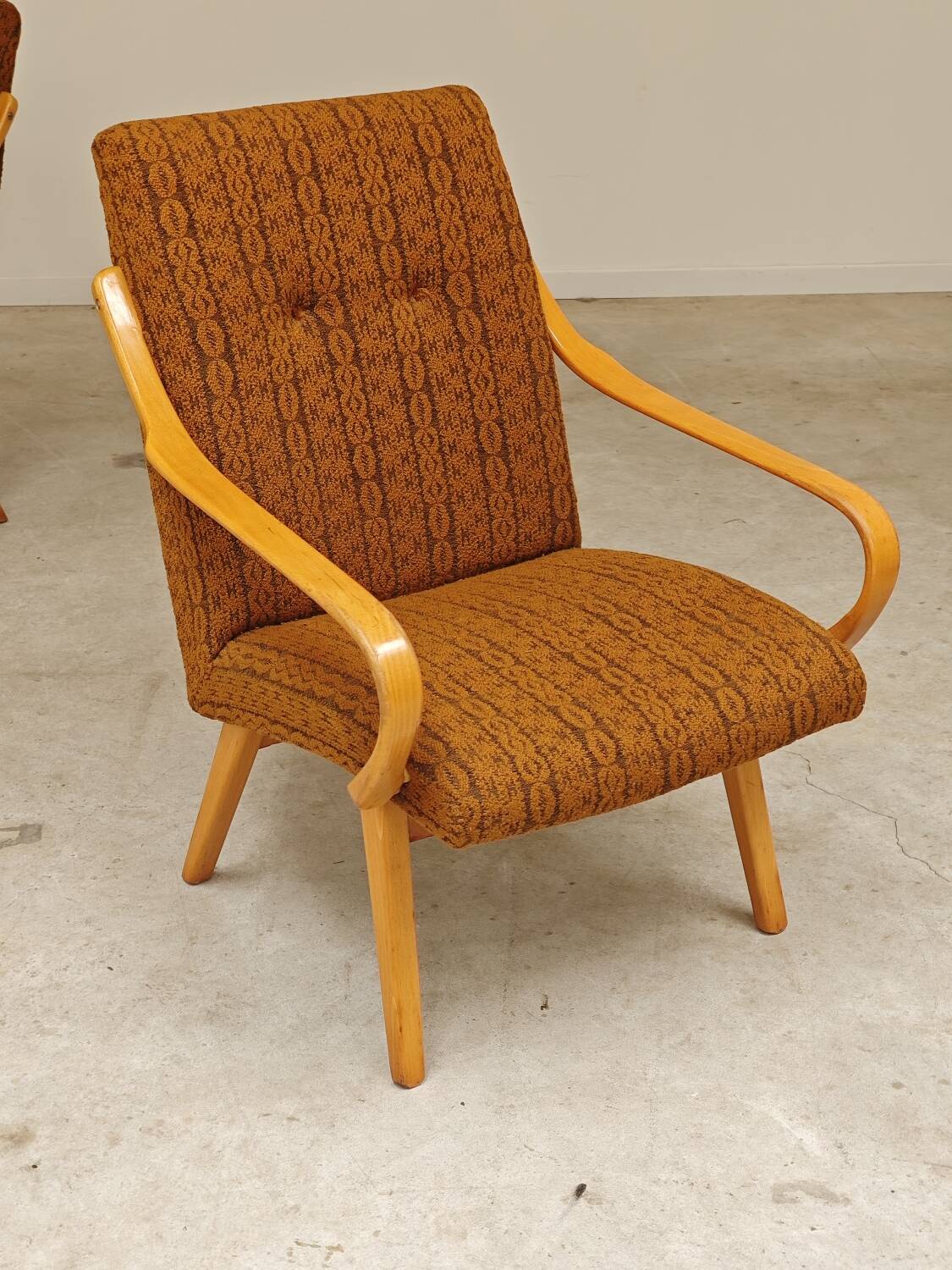 Pair of armchairs 6953 by Jaroslav Smidek for TON (Thonet)