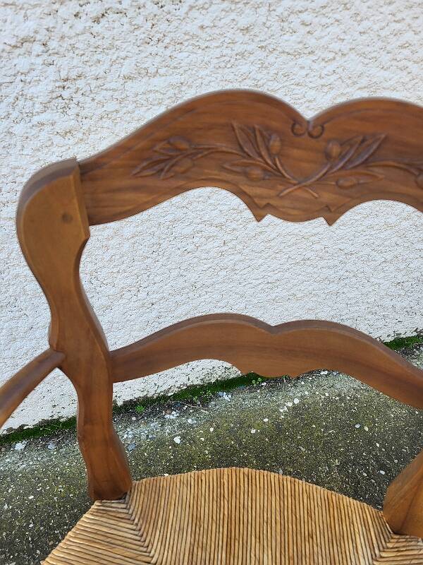 Provencal straw armchair in walnut