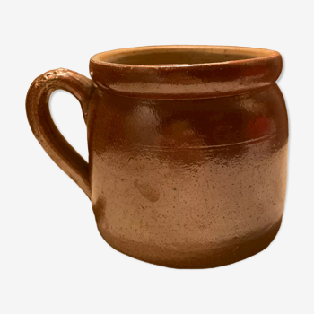 Vintage stoneware pot with handle