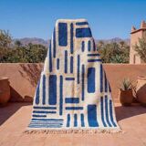 Handmade pure wool rug, size 200 x 300 cm.