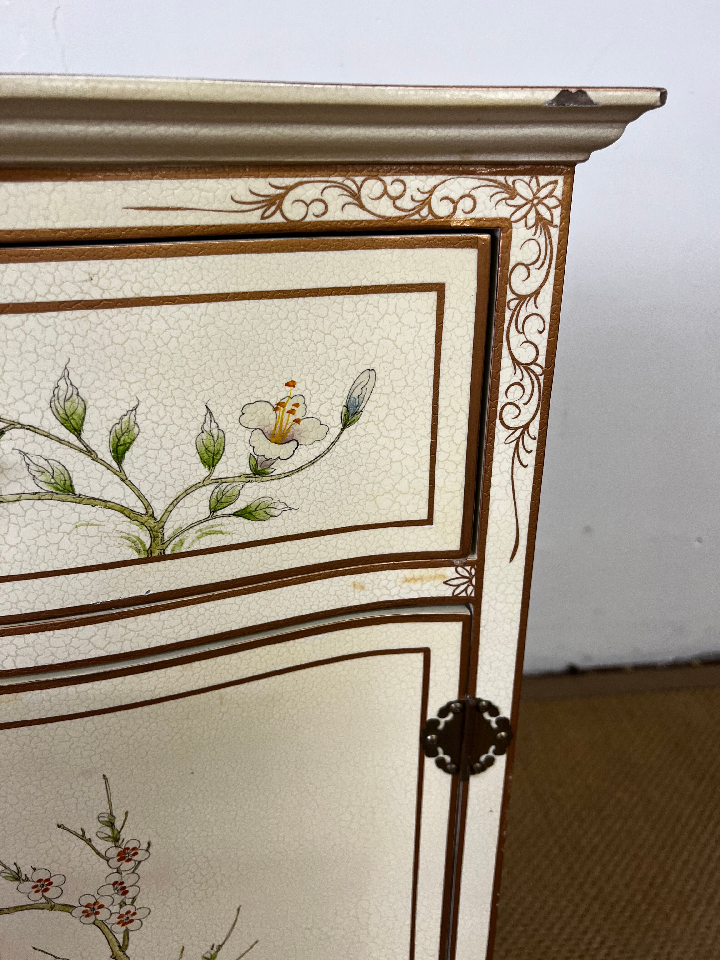 Meuble d'appui Italien décor floral japonisant