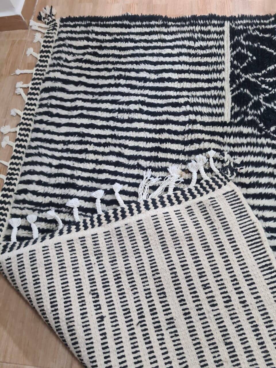 Handmade Berber wool rug 300X200 cm