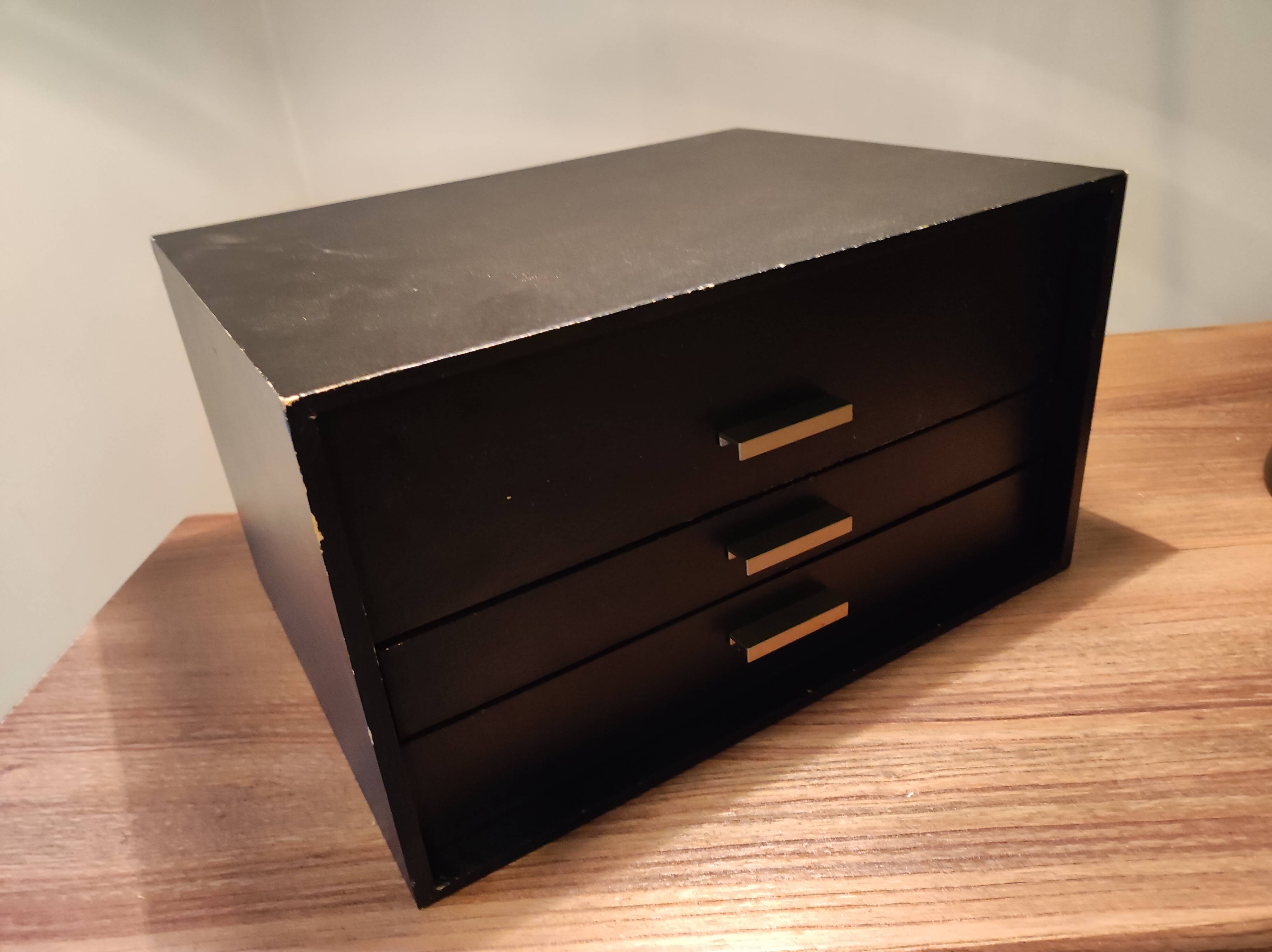 Storage box cabinet 3 drawers