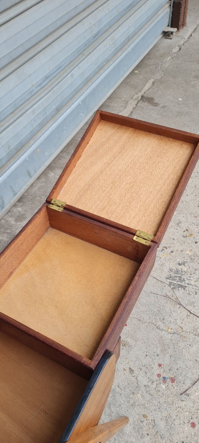 Vintage compass foot worker