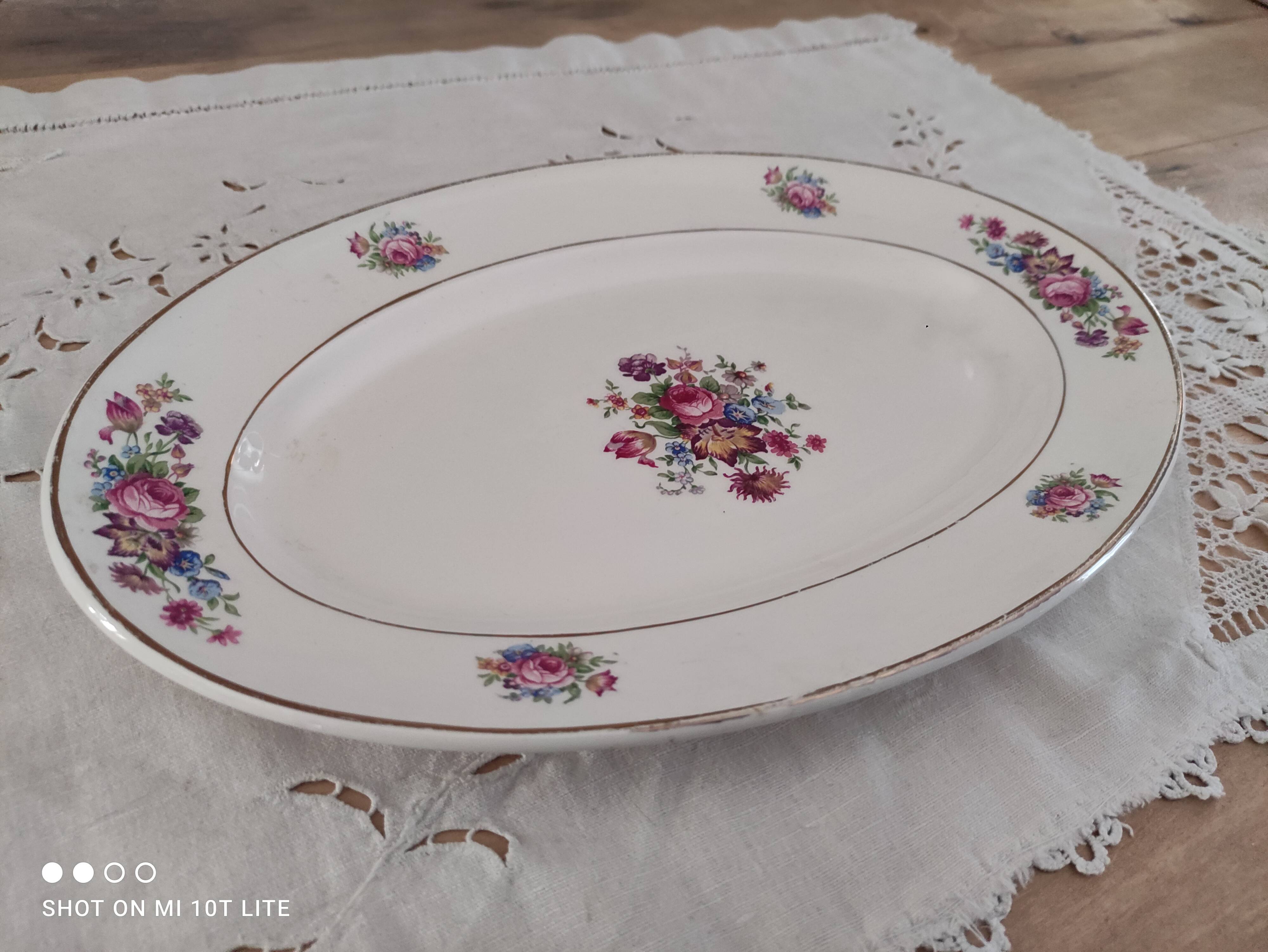 Sarreguemines oval dish, Guy model