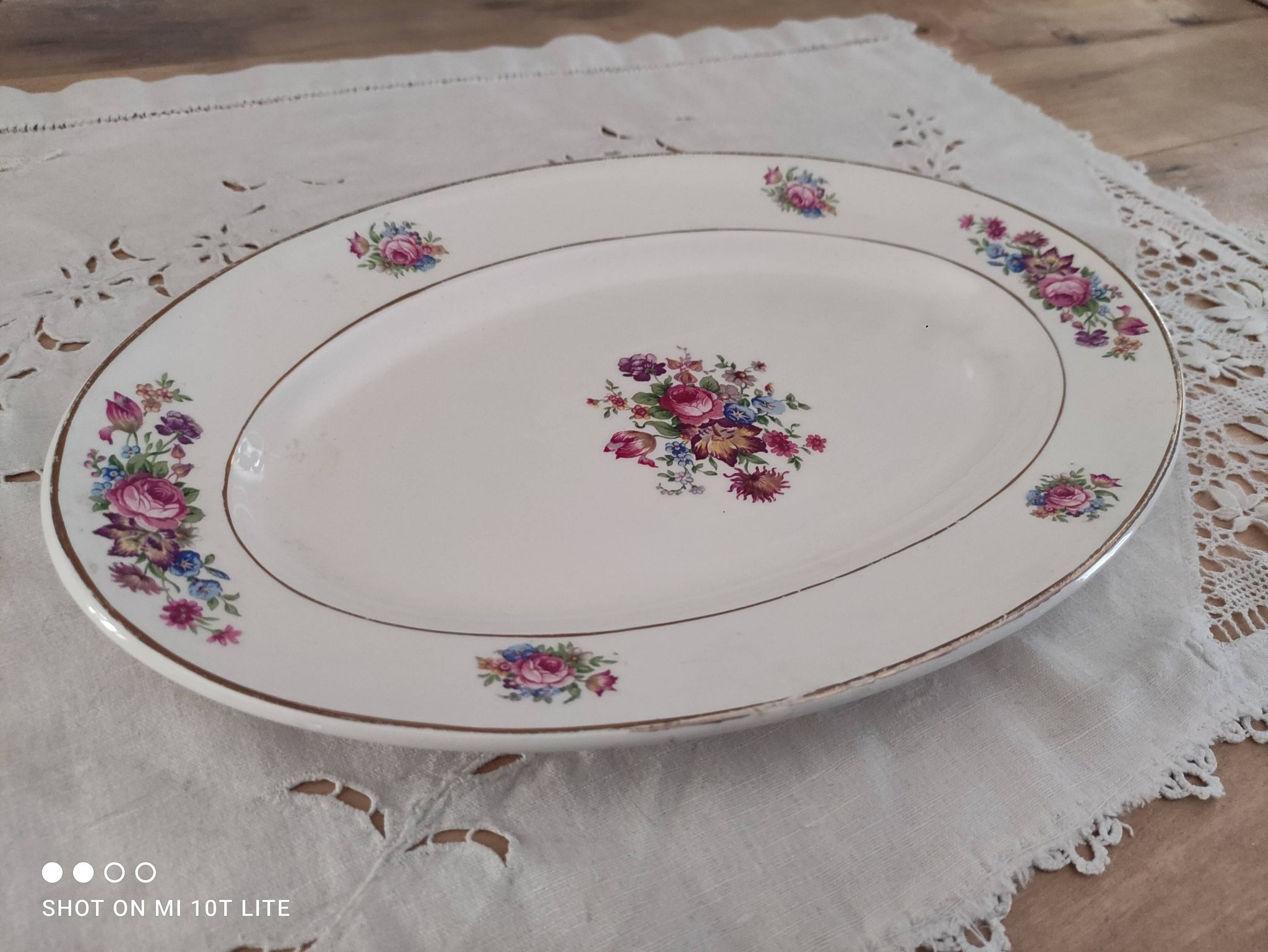 Sarreguemines oval dish, Guy model