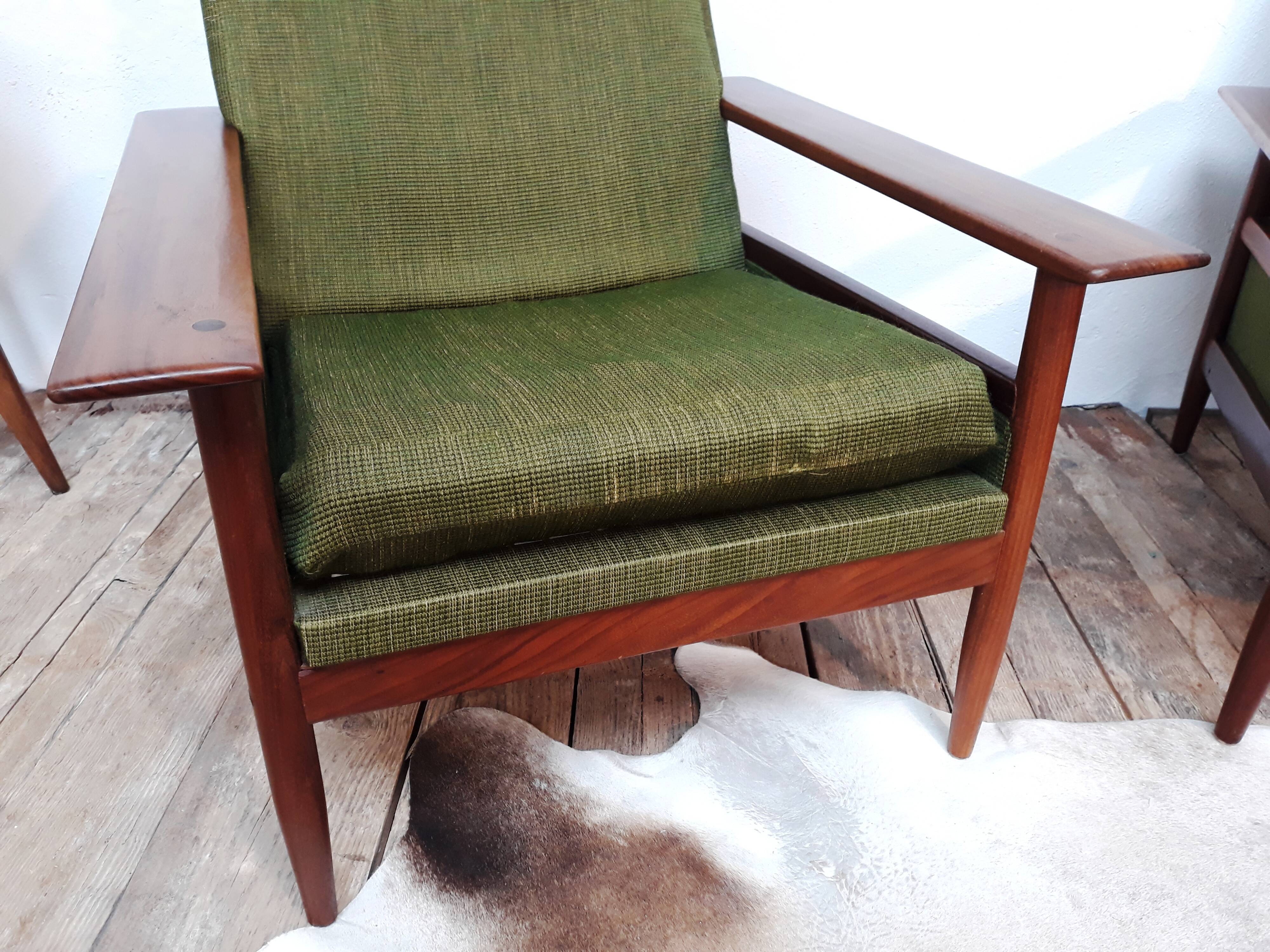 Pair of scandinavian chairs