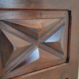 Diamond tips chest bench