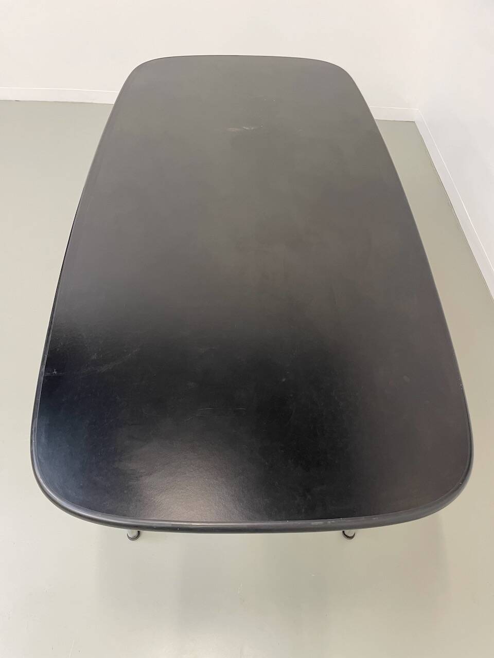 Giancarlo Piretti conference table