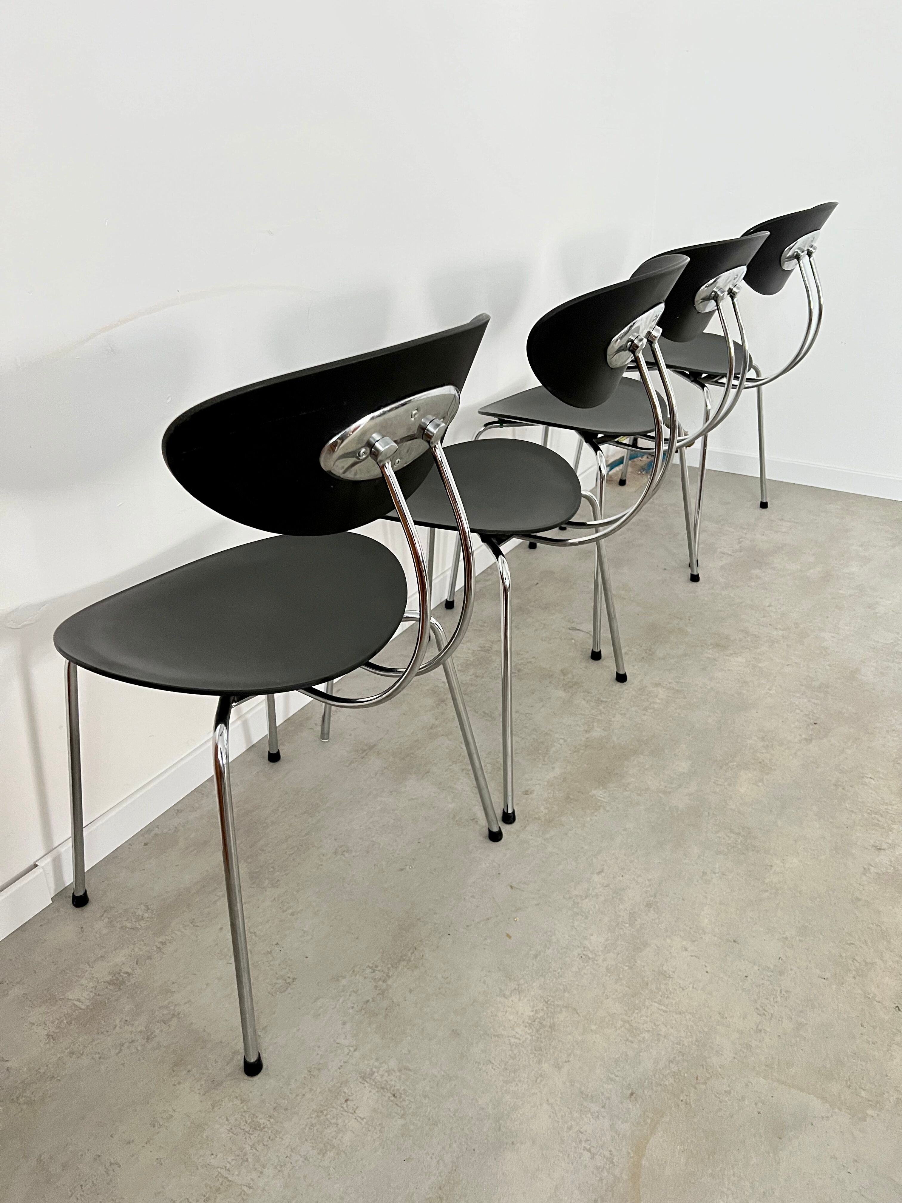 Lot 4 anciennes chaises design italien années 80