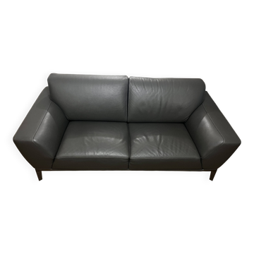 Roche Bobois Réflexion model sofa in taupe leather, 2.5 seats.