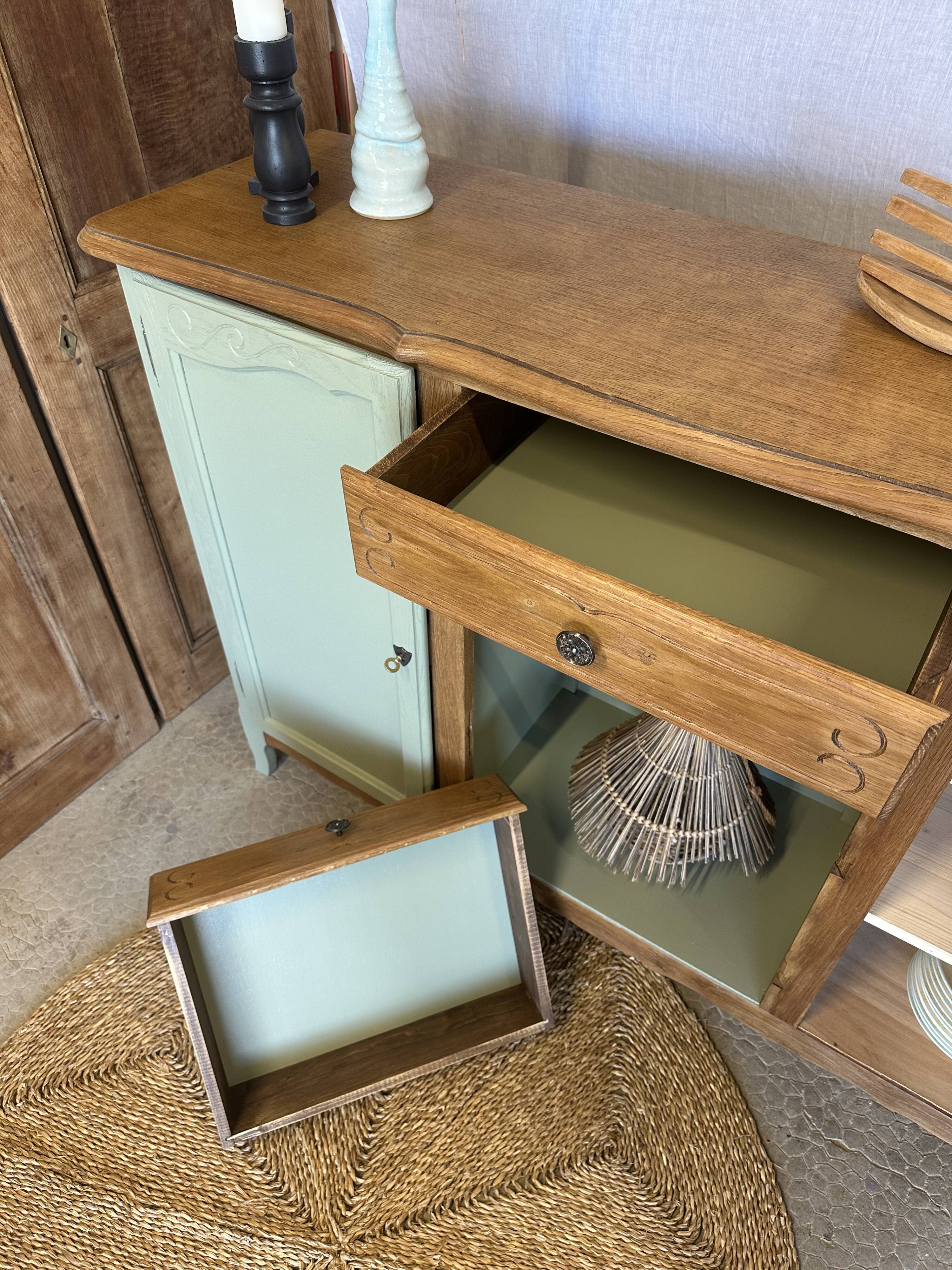 Buffet vintage en bois et vert sauge