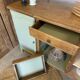 Buffet vintage en bois et vert sauge