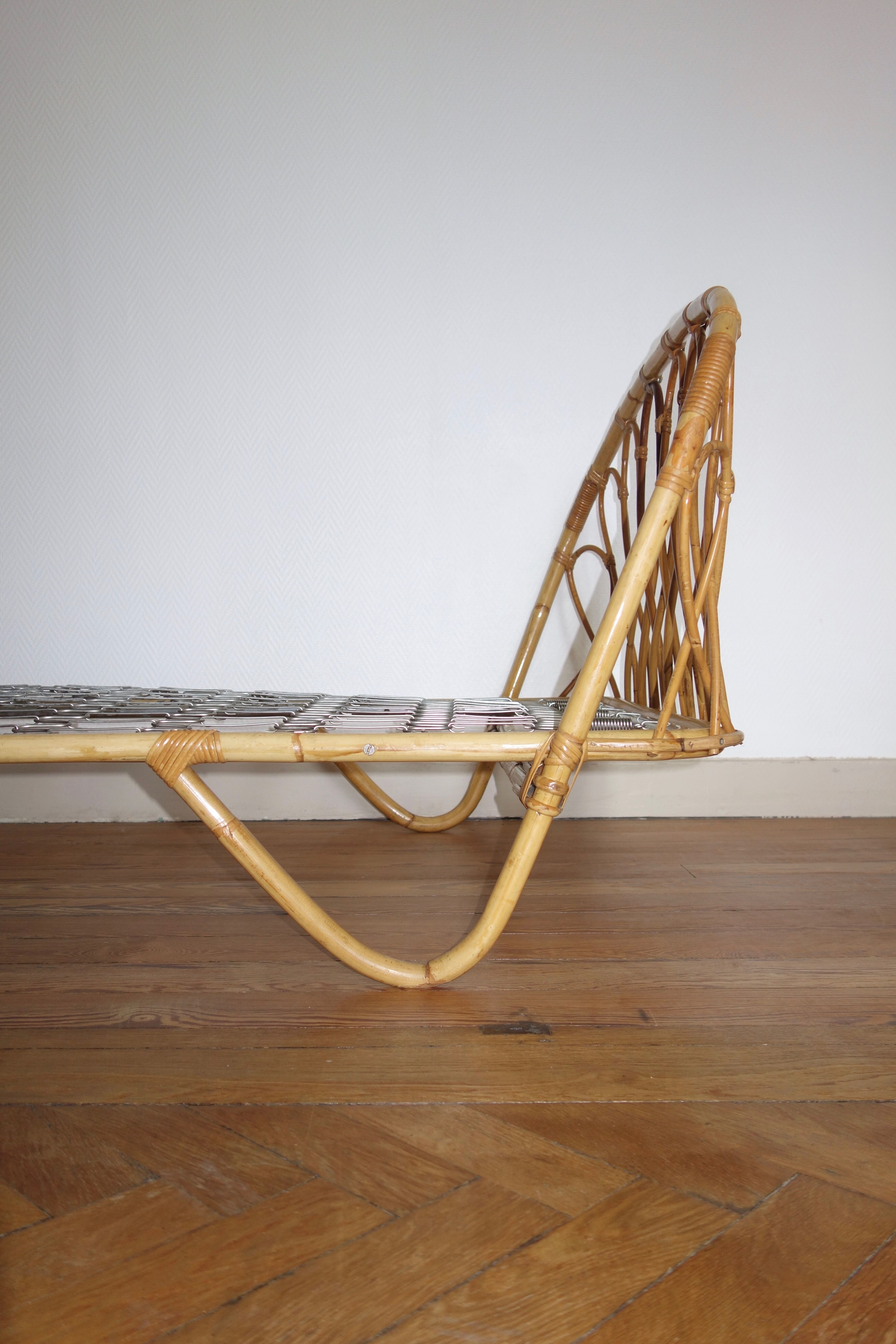Trash 60s rattan bed