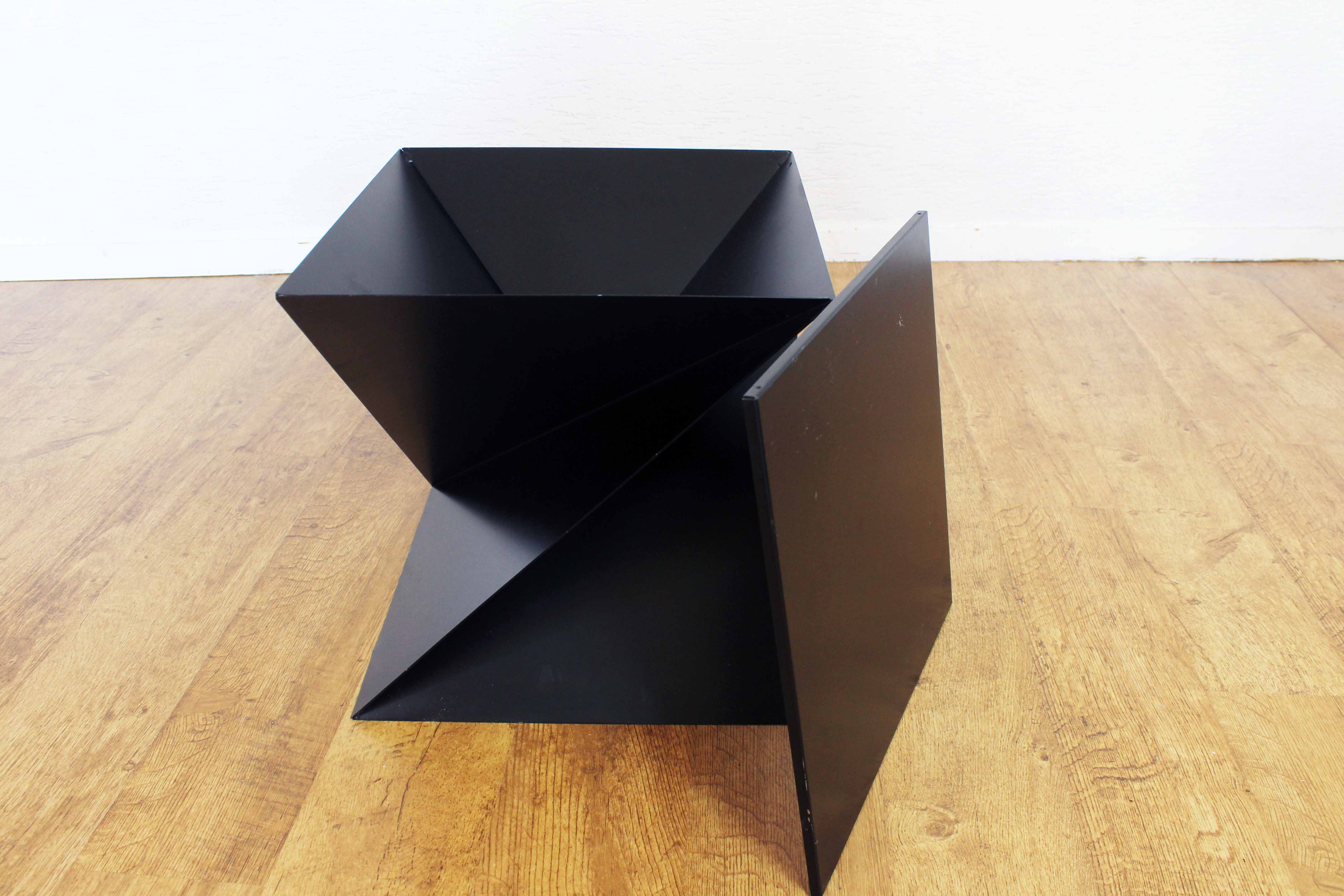 Table basse bout de canapé "origami" 1980