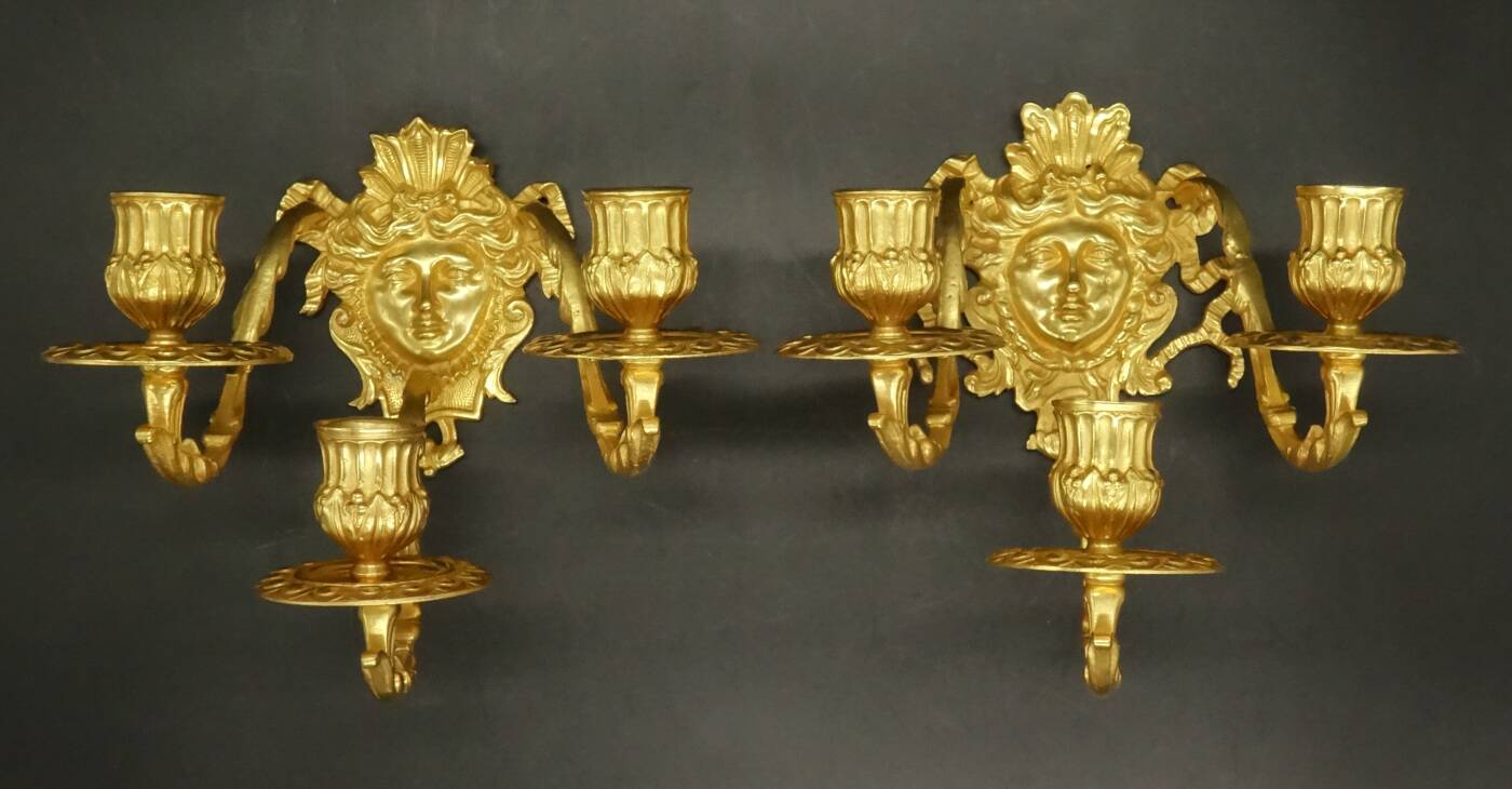 Pair of wall sconces with female masks, Napoléon III period, 19th century - bronze