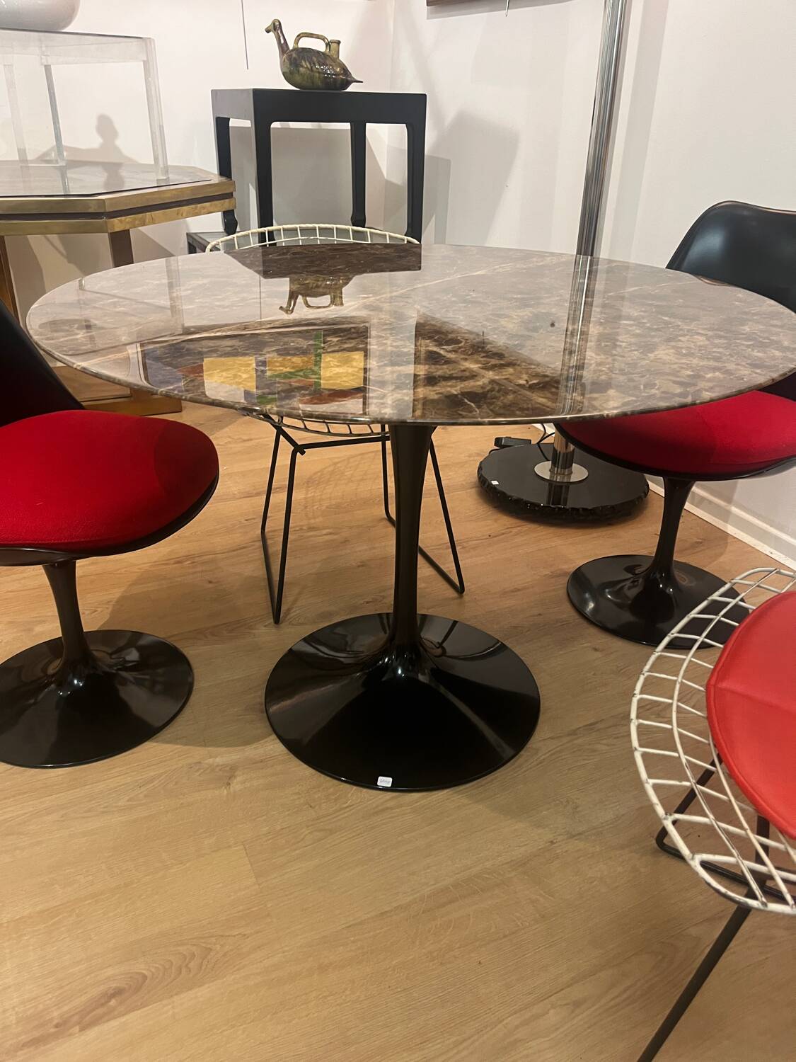 SAARINEN TABLE BROWN MARBLE EMPERADOR KNOLL