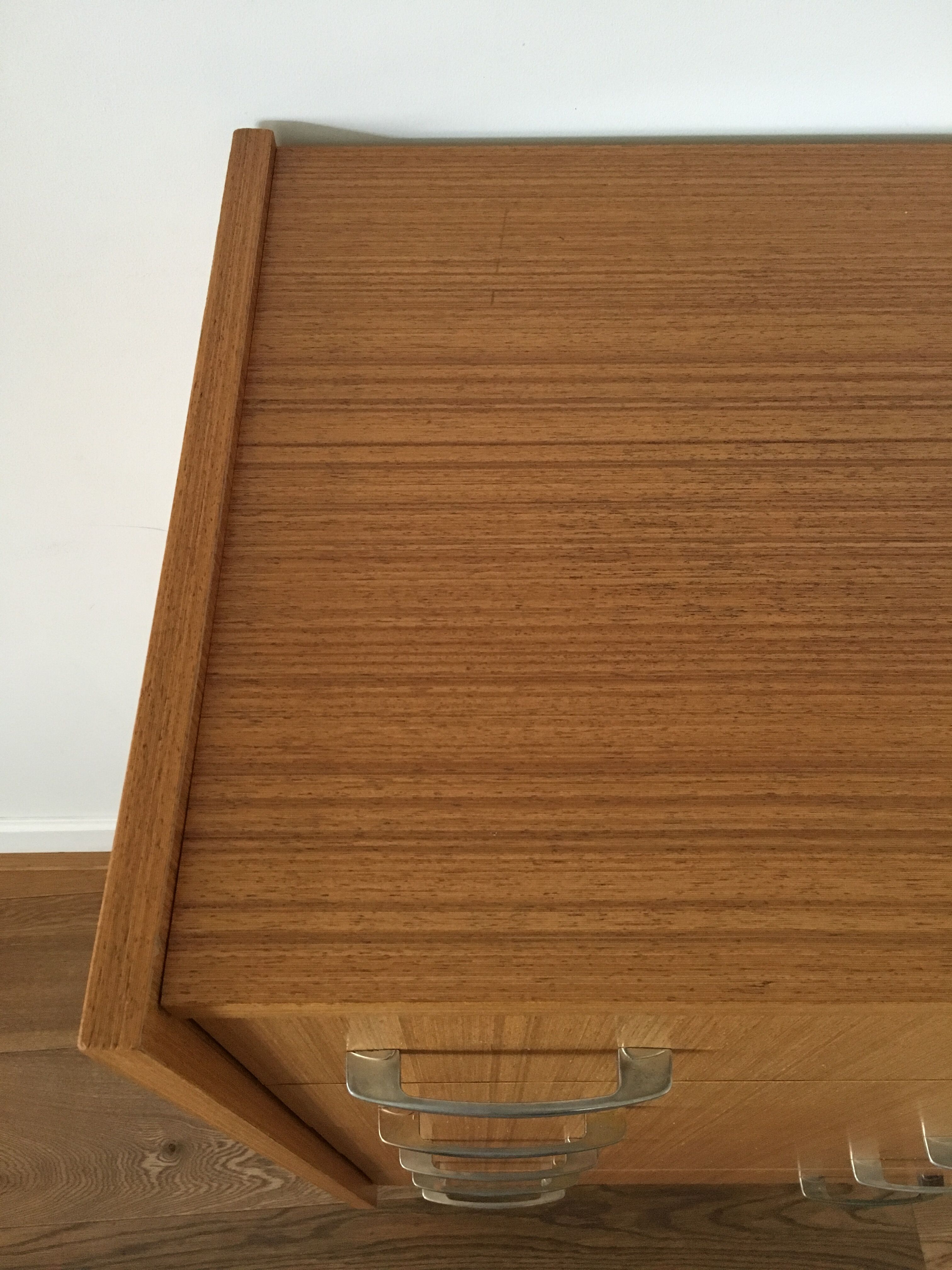 Vintage chest of drawers