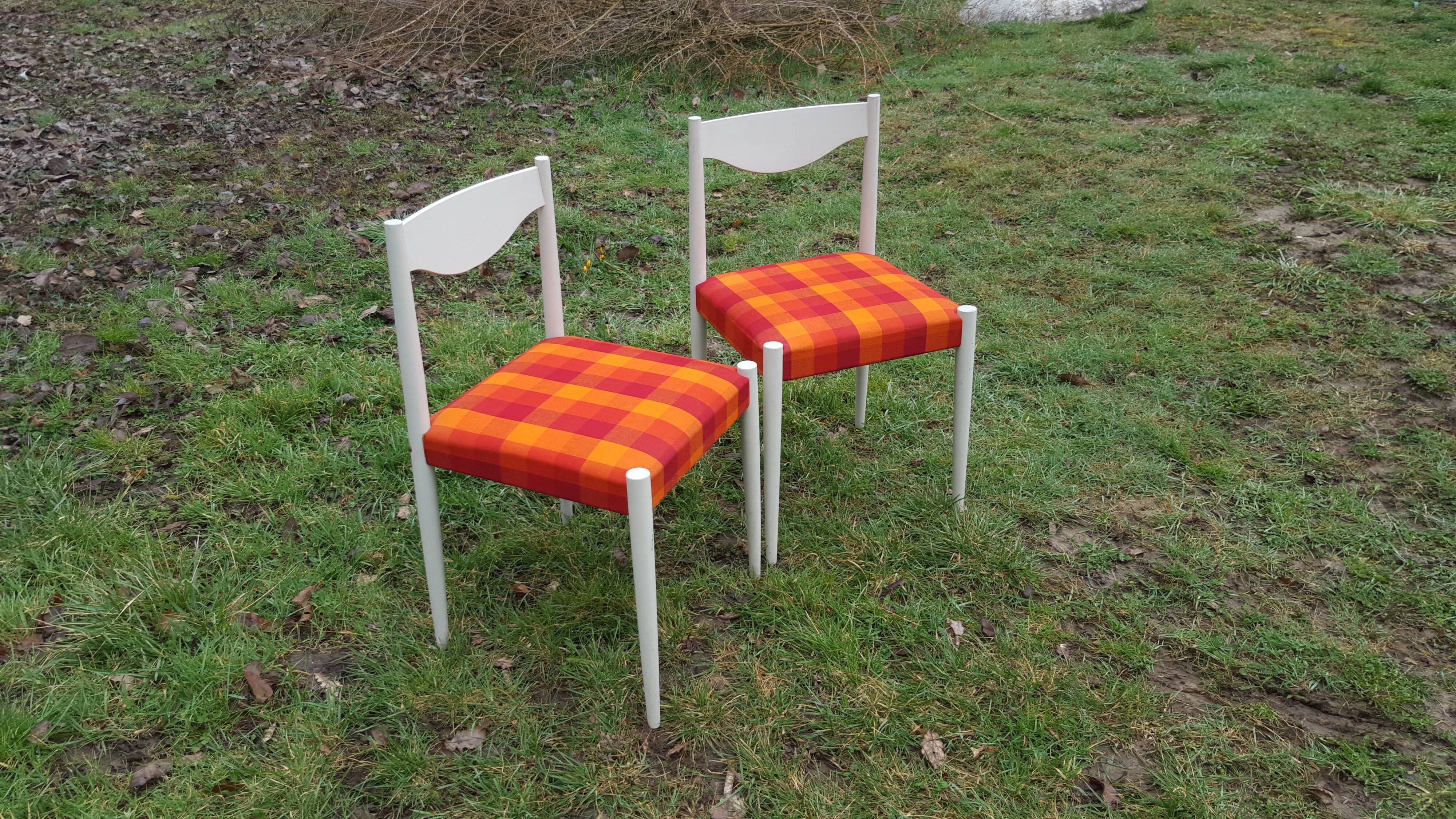 Pair of vintage chairs 1970