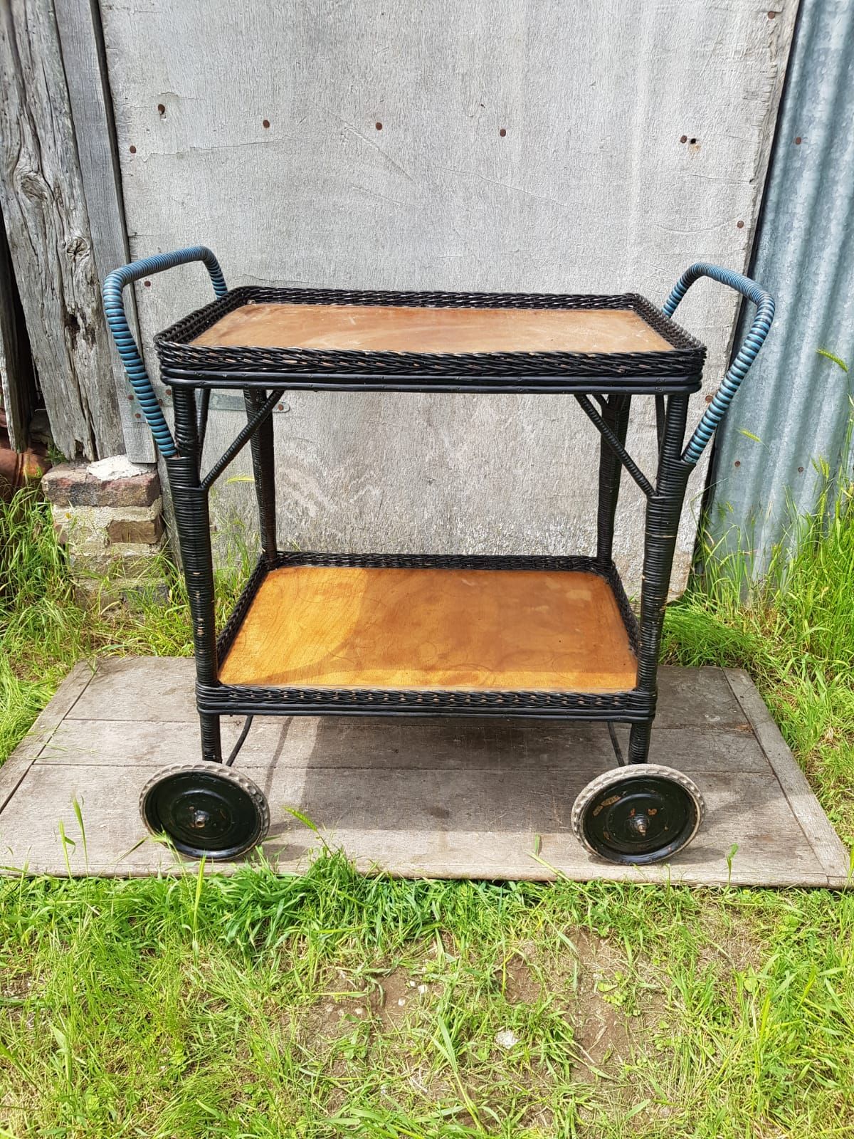 Old service servant rattan & scoubidou on wheels metal + wood trays