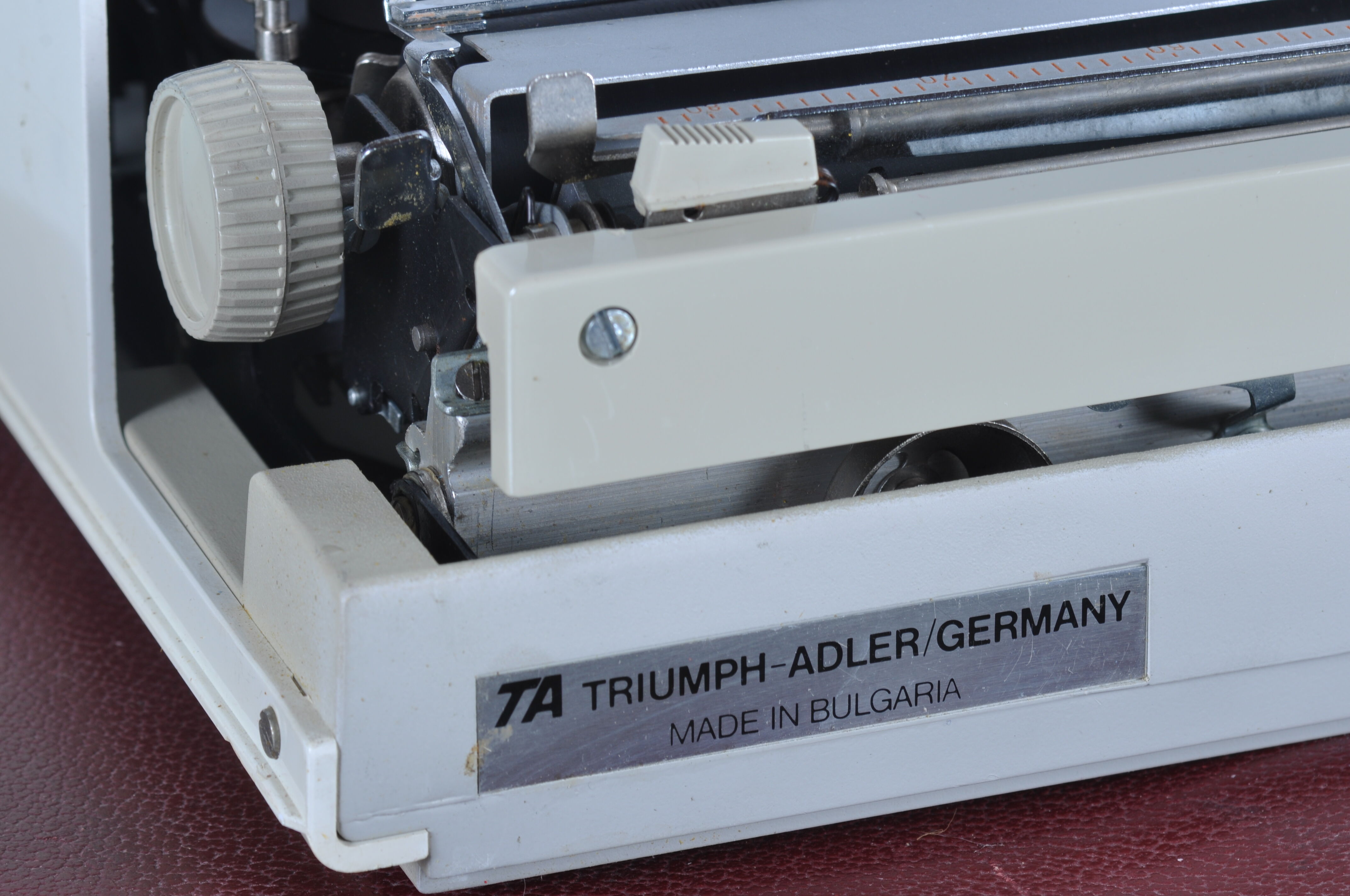 Triumph adler contessa 2 luxury typewriter