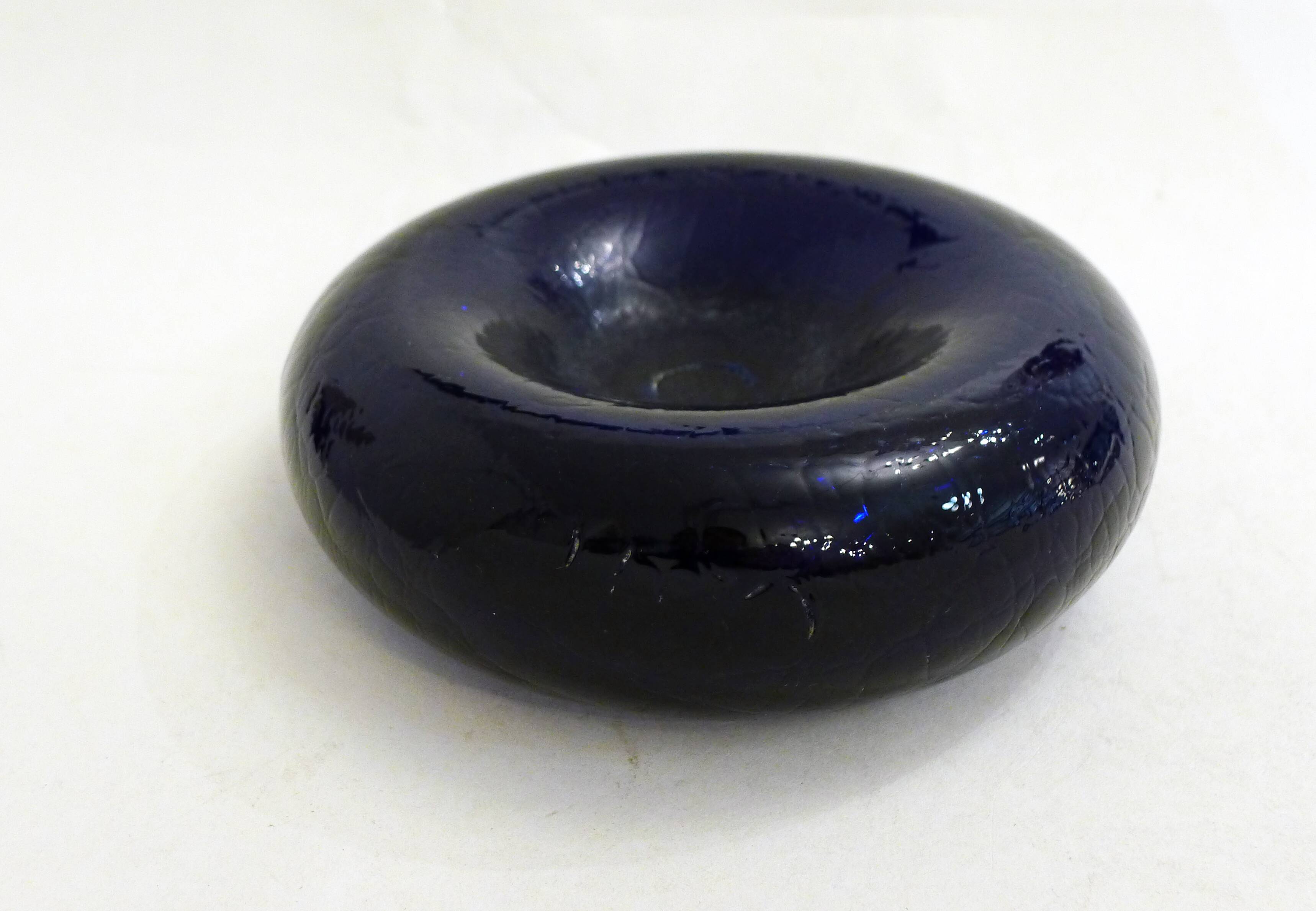 Cobalt blue "tyre" catchall in glass