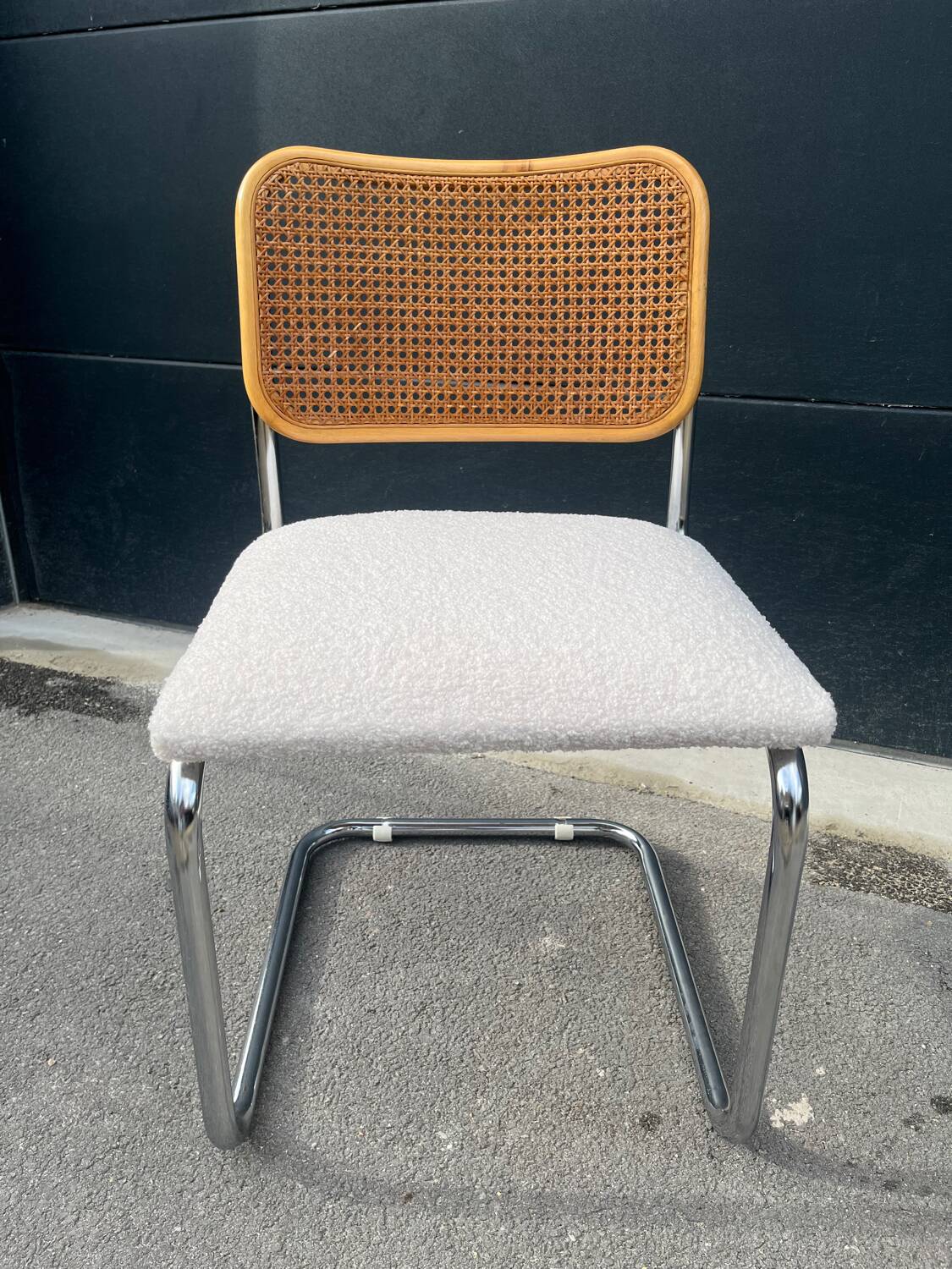 Chaise B32 Marcel Breuer Cesca tissu bouclette