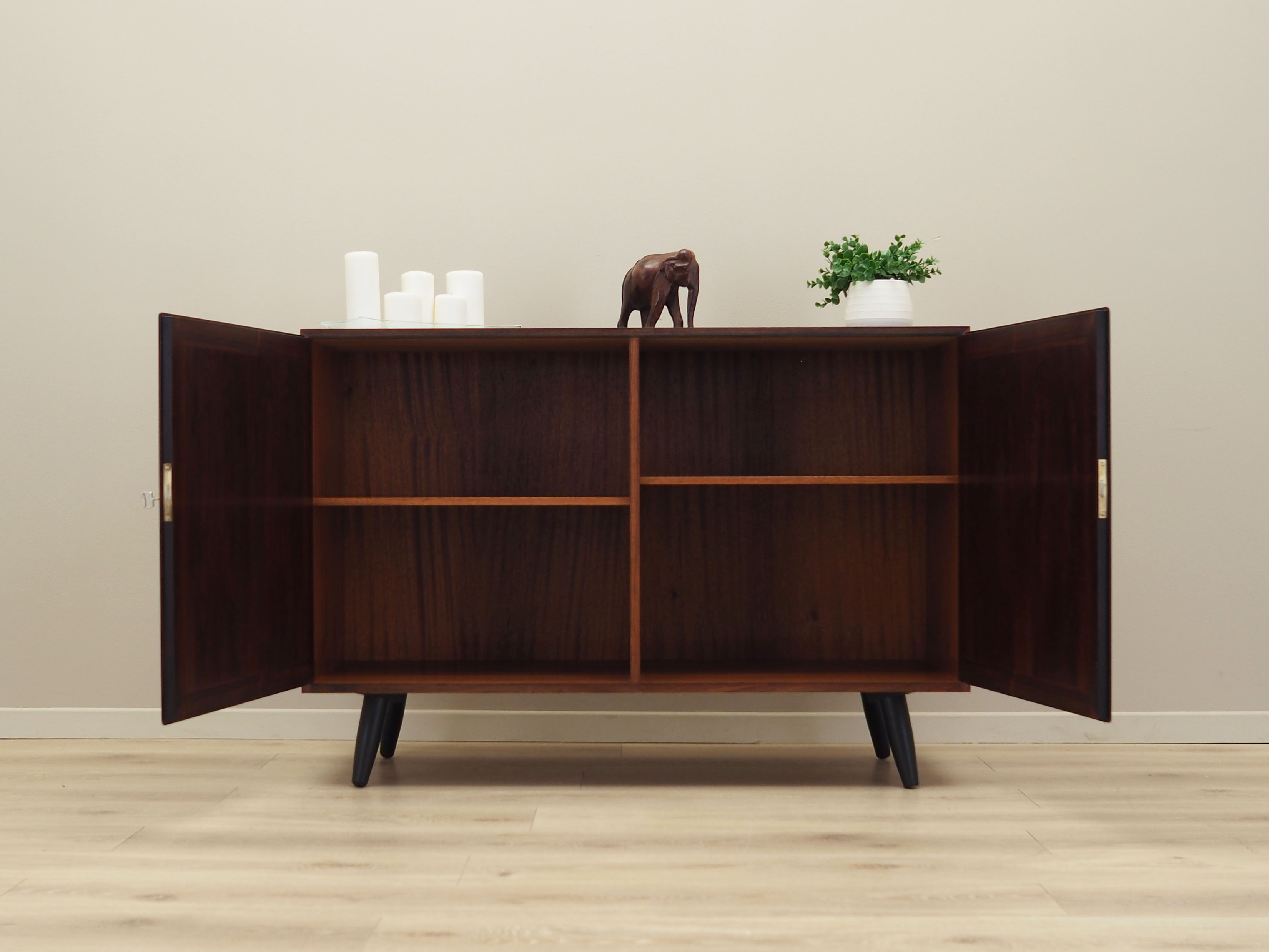 Buffet en palissandre de Carlo Jensen 1970