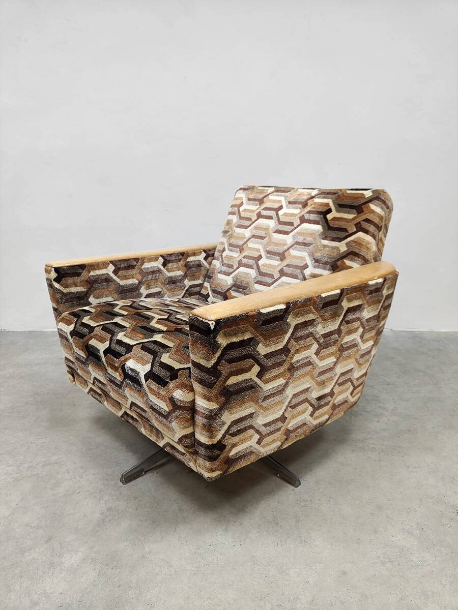 Midcentury swivel lounge chair vintage 'Geometric dessin'
