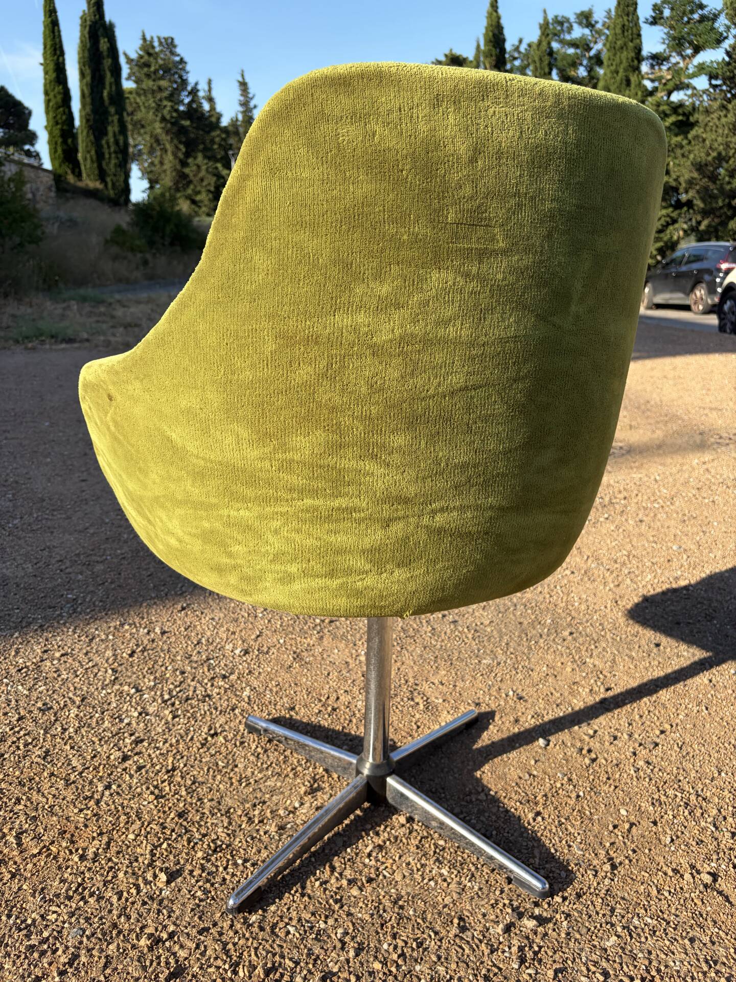 Vintage 1960s Lubke green velvet swivel armchair pair.