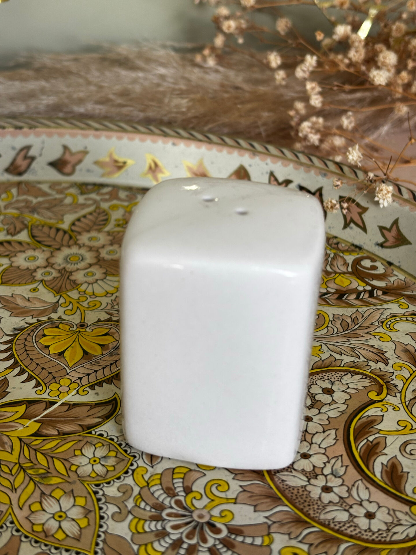 Ensemble salière poivrière blanches Geneviève Lethu