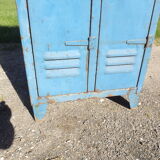 Industrial iron dressing cabinet