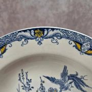 Assiette creuse en terre de fer polychrome Creil Montereau Kyoto,
