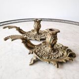 Deux bougeoirs à mains ancien en bronze doré ciselé