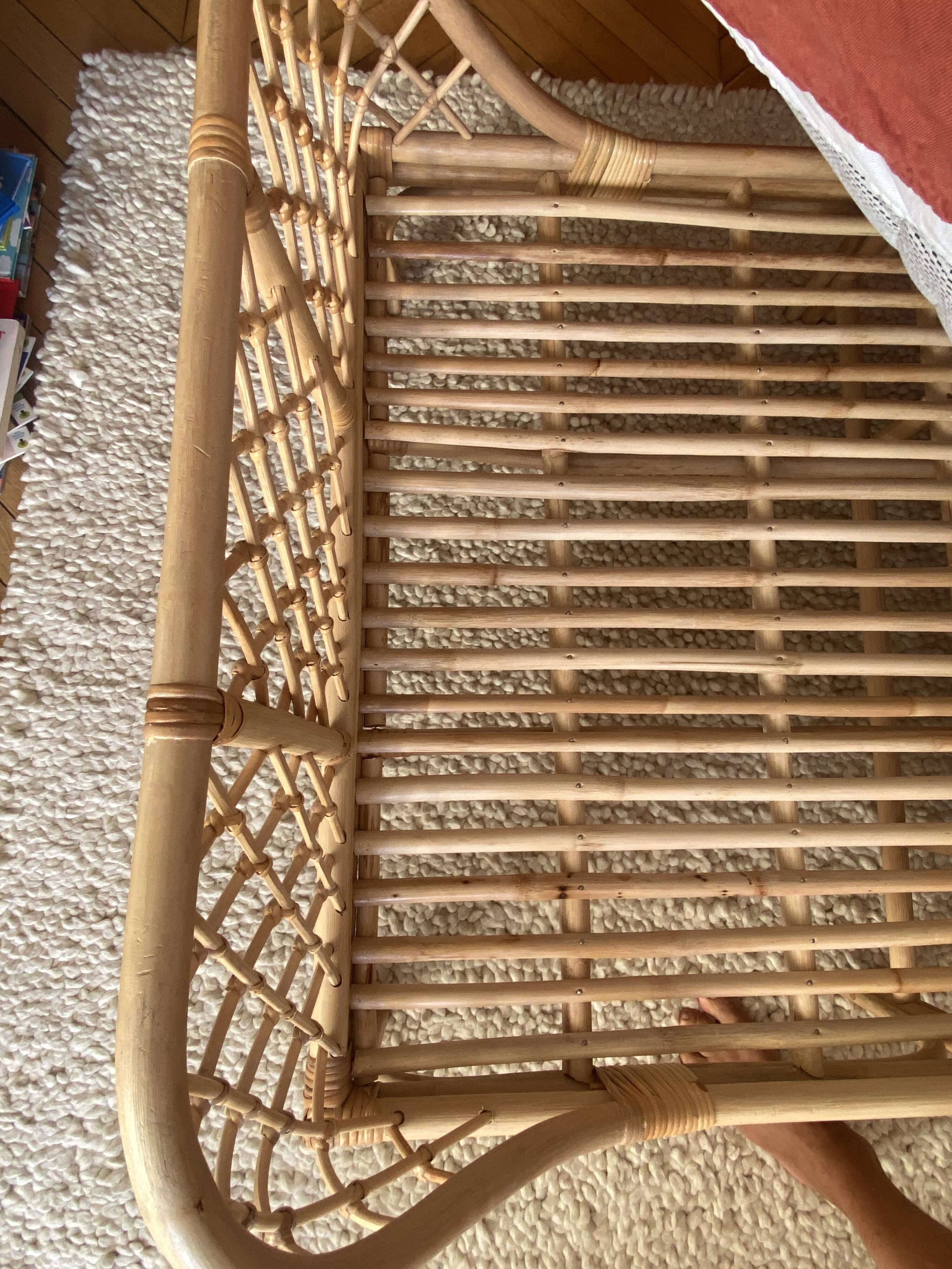 Rattan bed