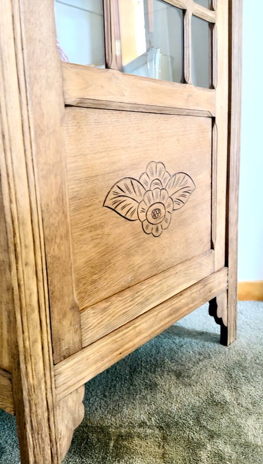 Armoire parisienne vitrée